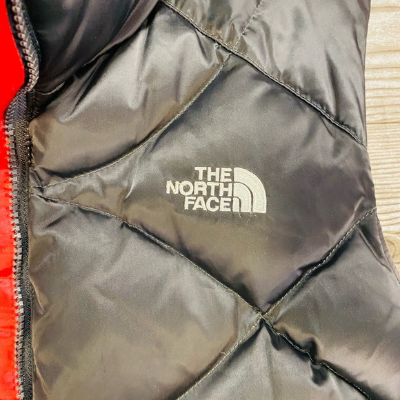 EUC Women’s The North Face Vest - Picture 2 of 6